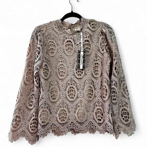 Ultra Pink Lace Blouse in Cream - Picture 6 of 11